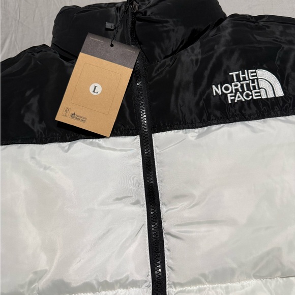 The North Face White and Black Jacket - Picture 4 of 4